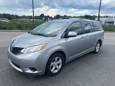 2012 Toyota Sienna LE 8 Passenger