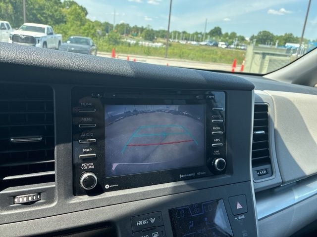 2020 Toyota Sienna LE 8 Passenger