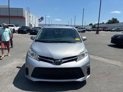 2020 Toyota Sienna LE 8 Passenger