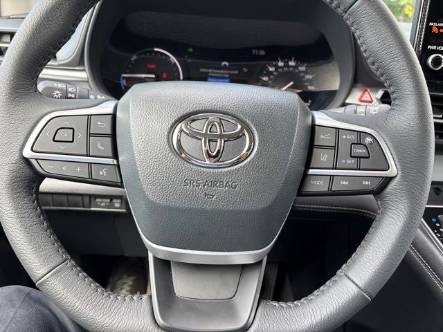 2026 Toyota Sienna XLE 8 Passenger