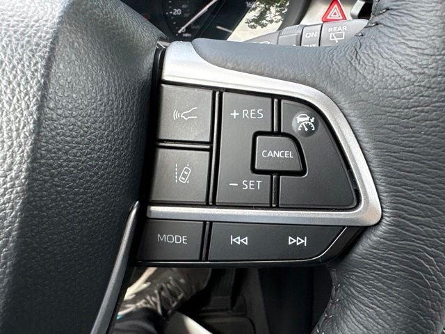 2026 Toyota Sienna XLE 8 Passenger