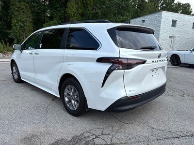 2026 Toyota Sienna XLE 8 Passenger