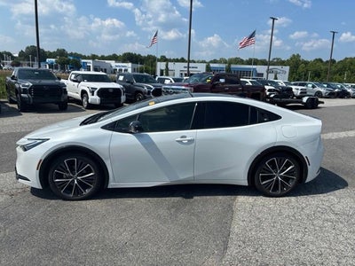 2025 Toyota Prius XLE