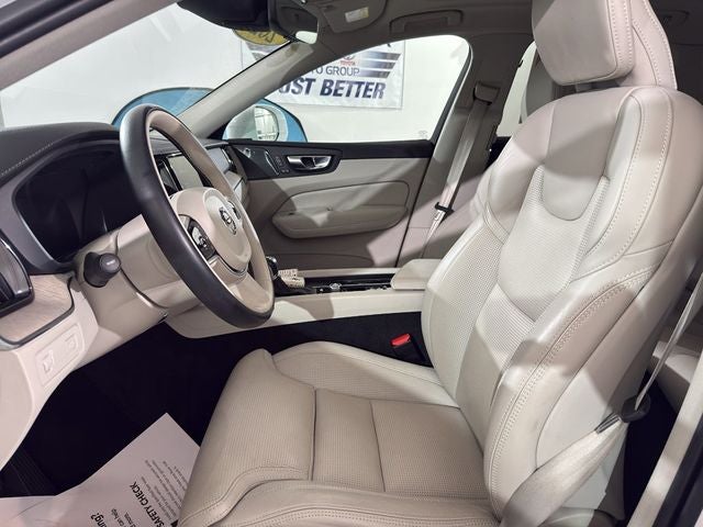 2021 Volvo XC60 T5 Inscription