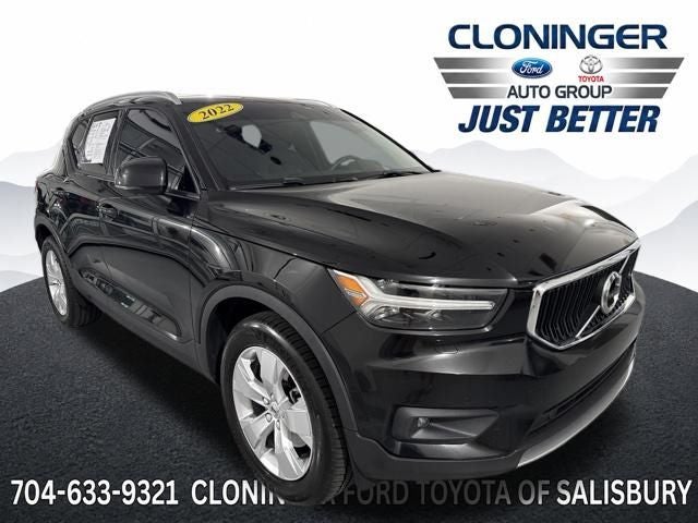 2022 Volvo XC40 Momentum