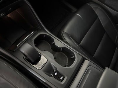 2022 Volvo XC40 Momentum