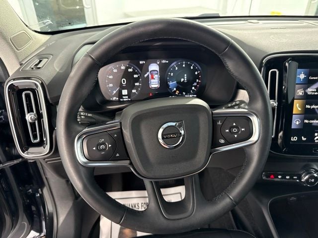 2022 Volvo XC40 Momentum