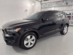 2022 Volvo XC40 Momentum