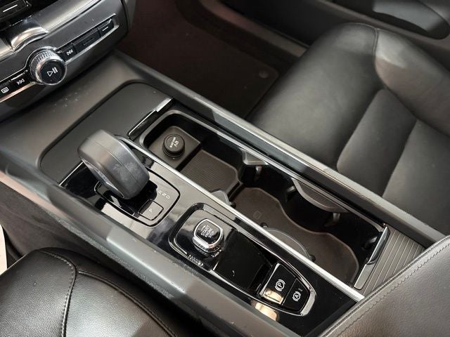 2023 Volvo XC60 B5 Core