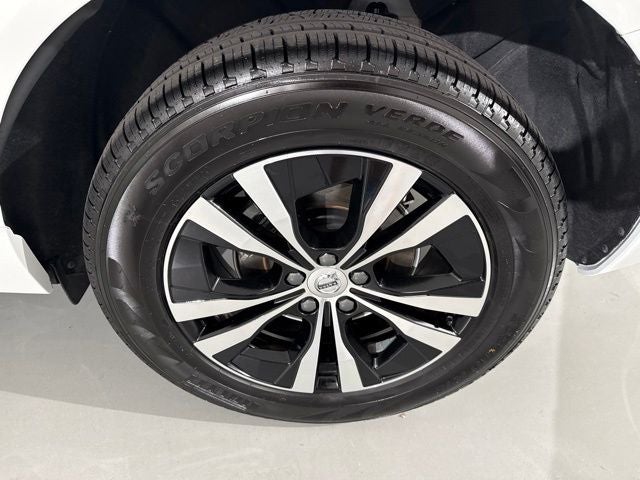 2023 Volvo XC60 B5 Core